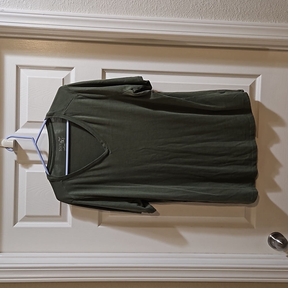 Green T shirt